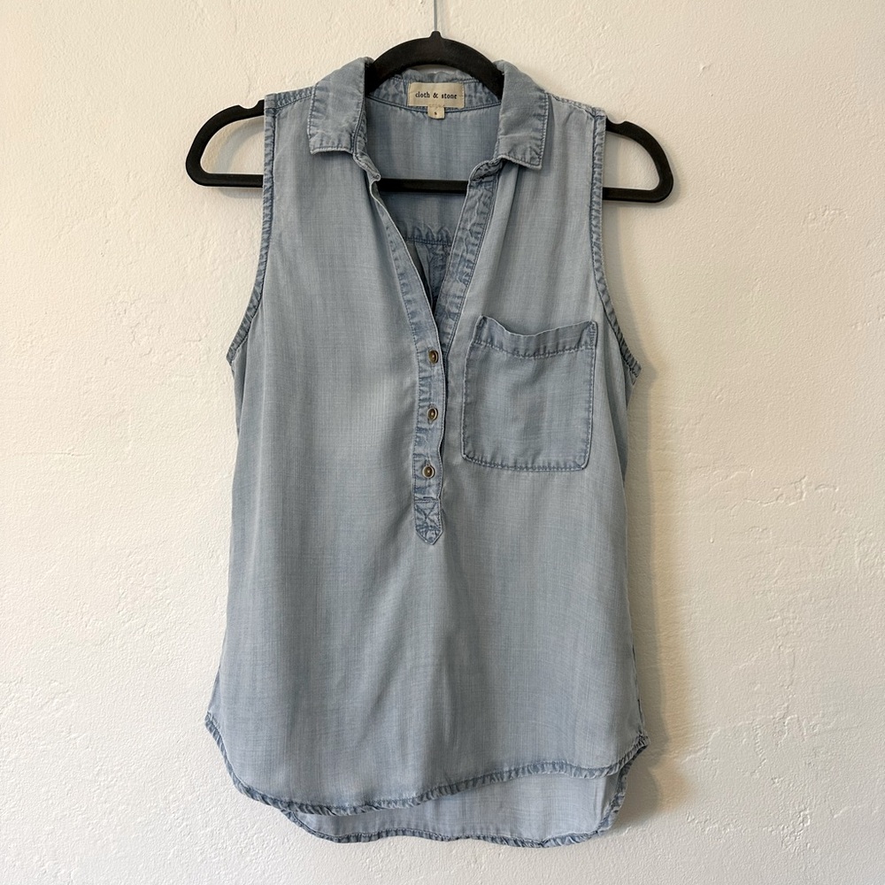Anthropologie Cloth & Stone Tencel Chambray Blouse Top Sleeveless High Low Small